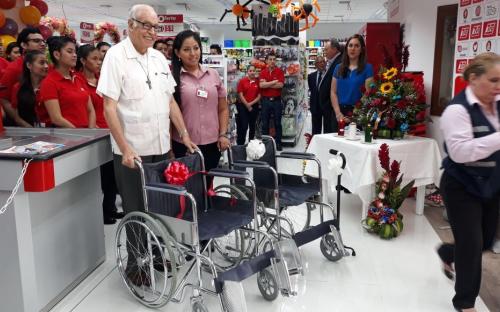 Tía-Inauguramos local en el Malecón 2000
